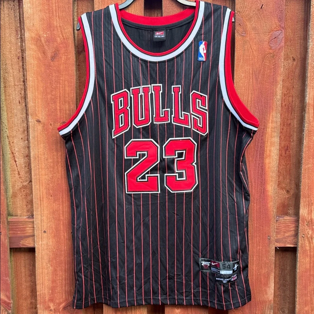 Nike Bulls Black and Red Striped Jersey Size XXL